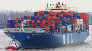 Hundreds of Icebergs Are Disrupting Shipping Lanes in the Atlantic